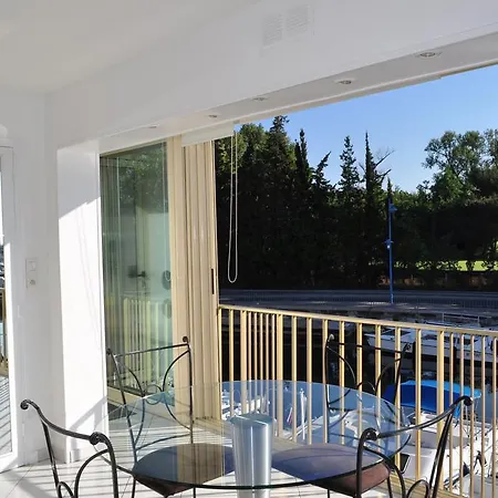 La Nautique Apartment *